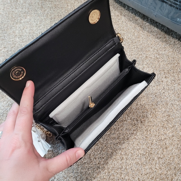 Crossbody wallet - Picture 2 of 2